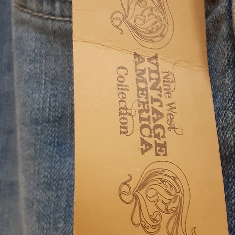 VINTAGE AMERICA BLUE BOHO CROP JEANS CURVY FIT NWT